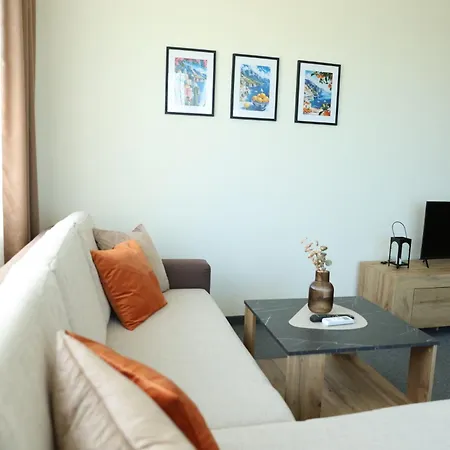 Blue Horizon Family Suite - Top Floor Sea View