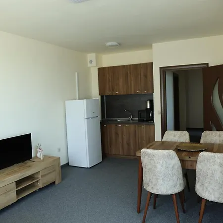 شقة Blue Horizon Family Suite - Top Floor Sea View سينتس قسطنطين وهيلينا